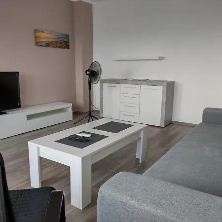 Apartman Lea 4 Apartment